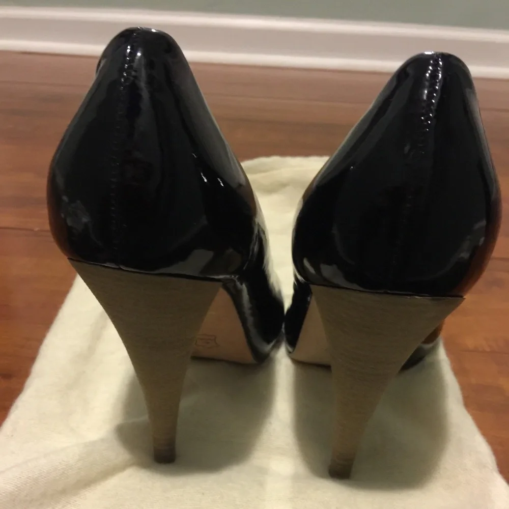 Slightly Worn Black Patent Pump